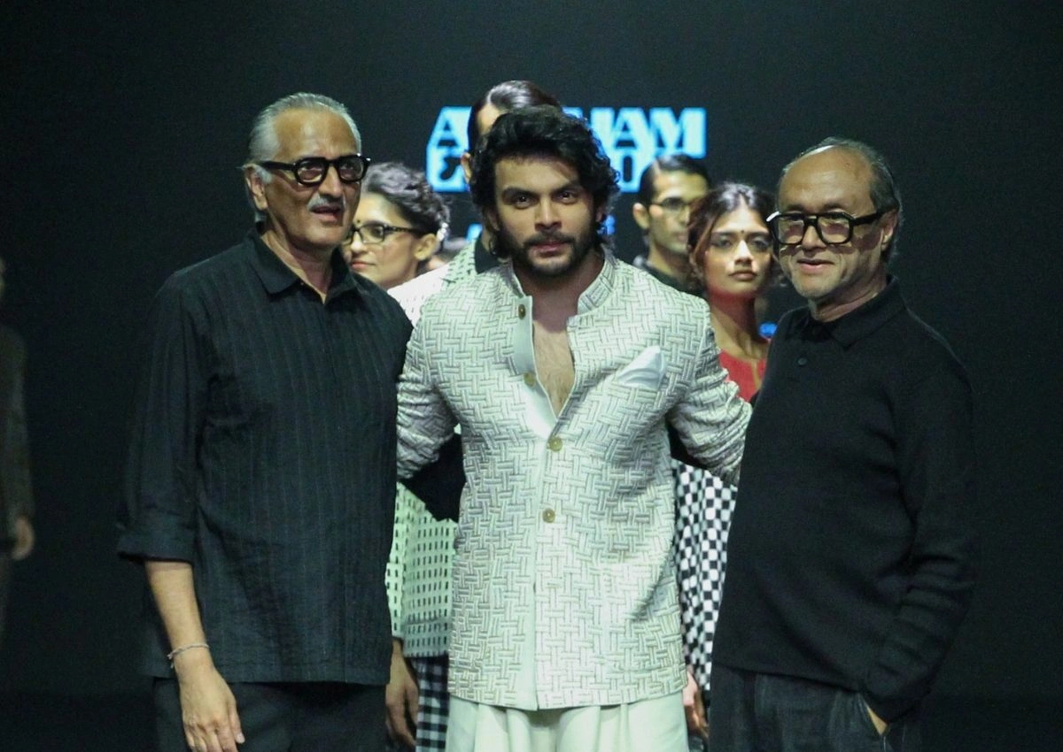 Abraham and Thakore End Day Two at Lakmē Fashion Week X FDCI with a Stylish and Practical Collection