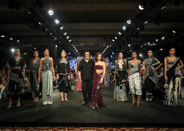 Suneet Varma Takes Kashi to Lakmé Fashion Week, From Dawn Light to the Evening Aarti