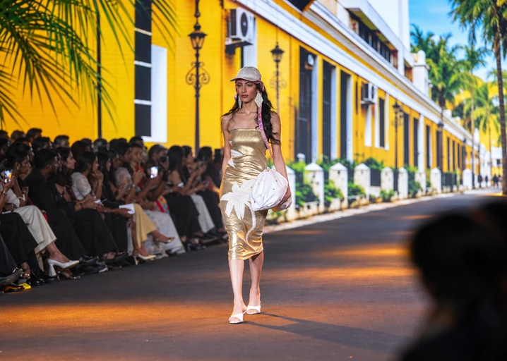 GUAPA Golden Hour Brings Sunset Colour, Badla and Gota to Resortwear at Lakmé Fashion Week