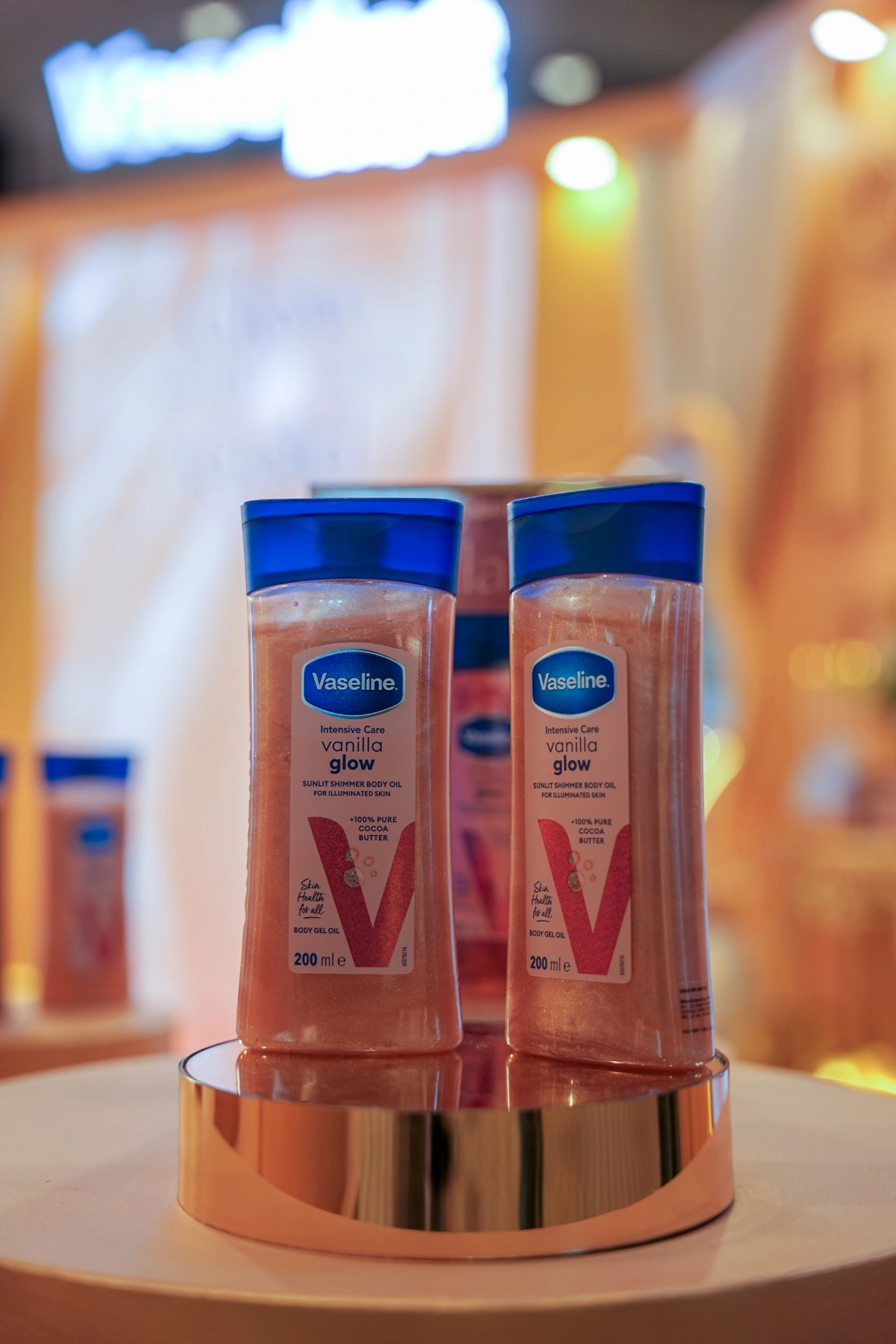 Vaseline Shimmer Body Oil launch at Lakme Fashion Week, photo 1
